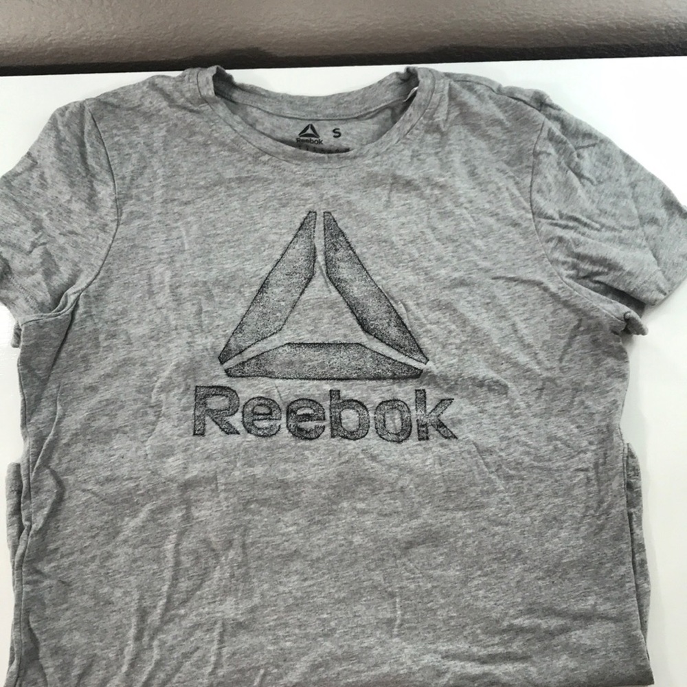 Women’s Reebok T-shirt